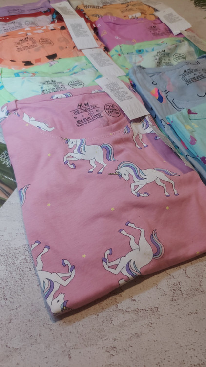 سایز بندی داره و هر طرح فقط یک سایز داره